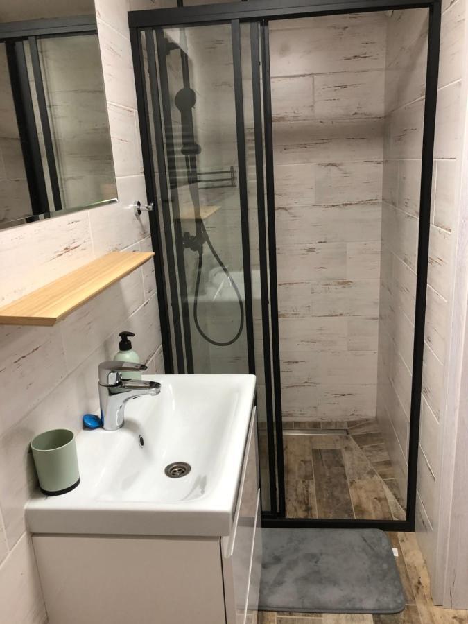 Chris Apartment